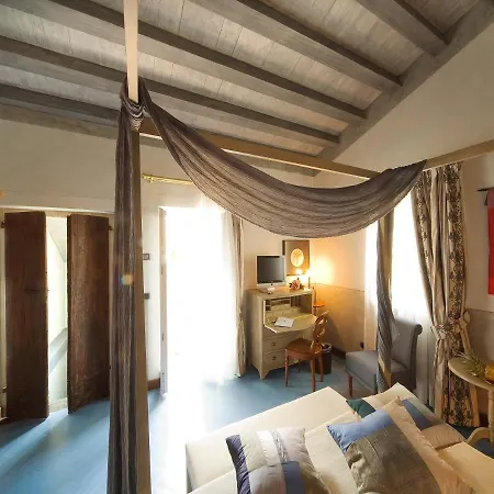 Ξενοδοχείο Algila Ortigia Charme 4*