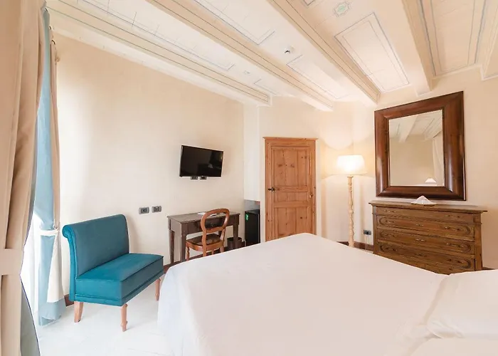 Hotel Algila Ortigia Charme 4*