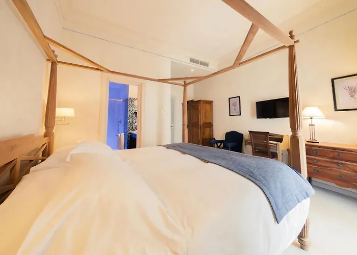 Hotel Algila Ortigia Charme 4*