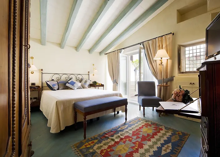 Hotel Algila Ortigia Charme 4*