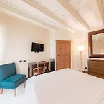 Hotel Algila Ortigia Charme 4*