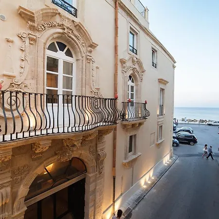 فندق Algila Ortigia Charme 4*